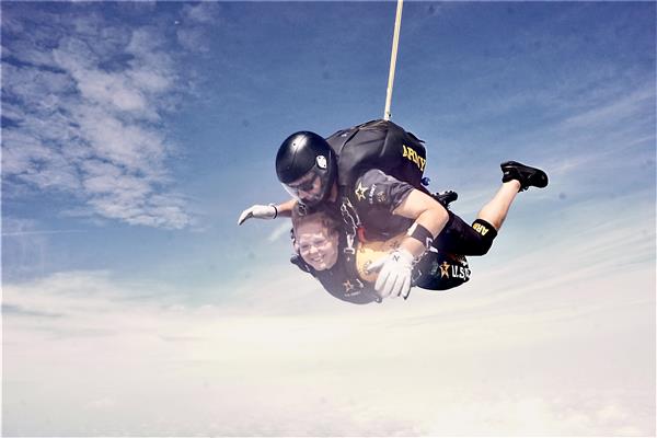  Hillcrest teacher’s JROTC support goes sky high with Golden Knights skydiving team.