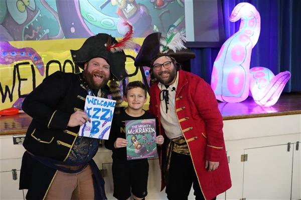  Missouri author Izzy B visits 10 SPS sites to share the treasure trove of reading