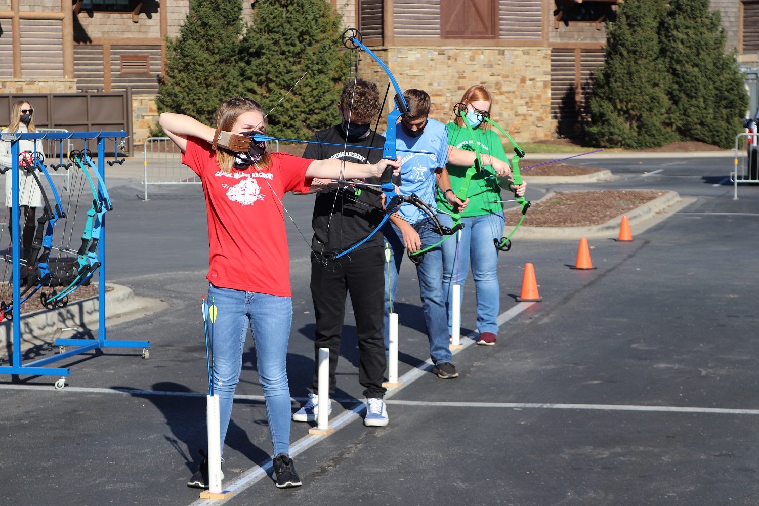 SPS student archers participate in Bass Pro Shop’s 100,000 gift